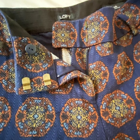 Ann Taylor LOFT Geometric Mandala Navy Pants size 2 - Picture 2 of 4